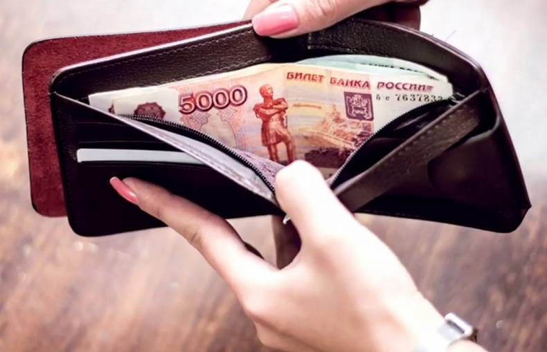 Почему не стоит любой ценой избавляться от рублей даже при долларе за 200