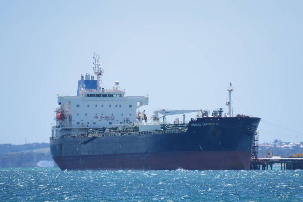 На Украине подорожают топливо: танкеры опасаются заходить в порты на Дунае