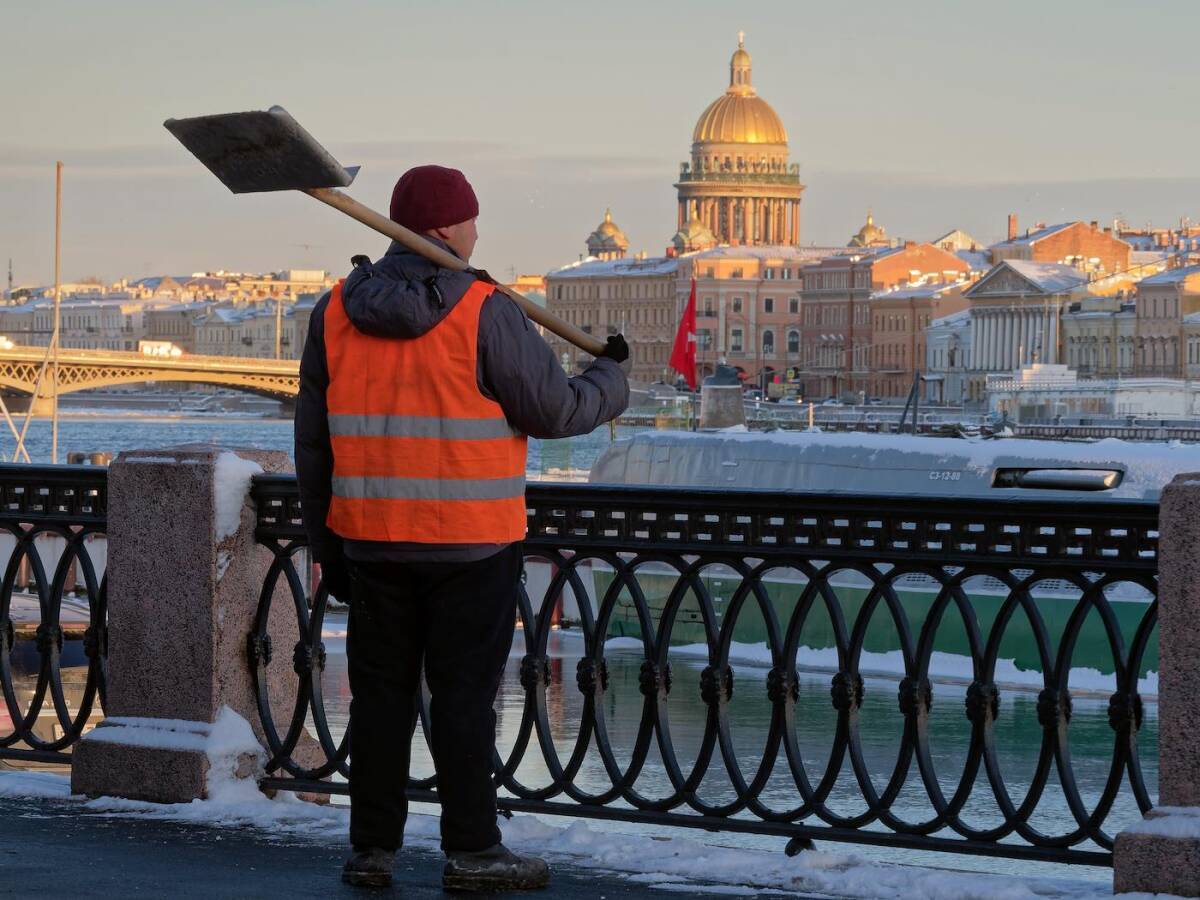 Власти Санкт-Петербурга заработают на мигрантах 9 миллиардов рублей
