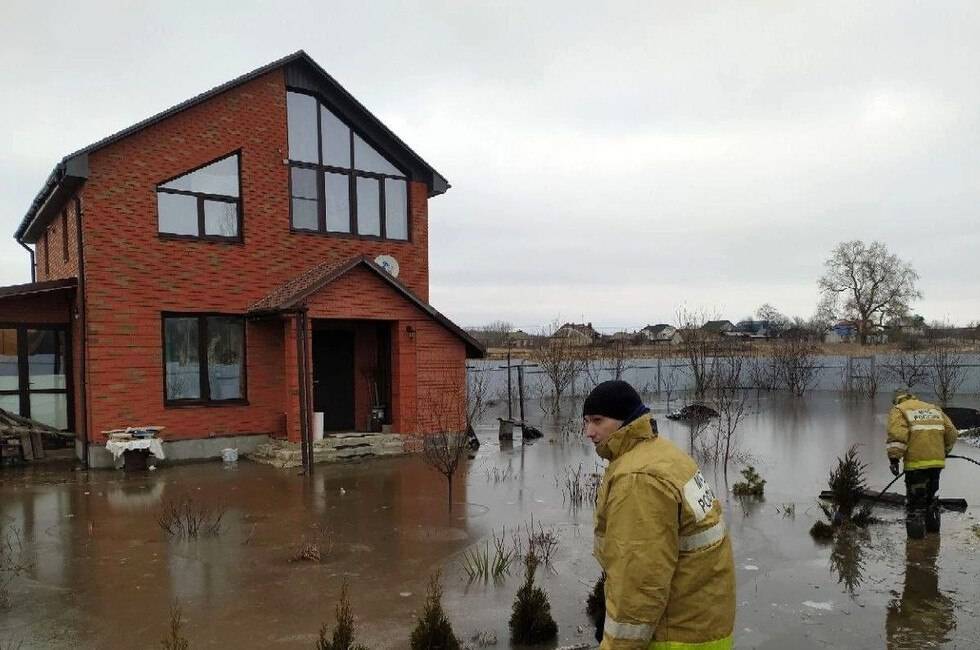 Испытание непогодой: Новая Россия ликвидирует последствия удара стихии