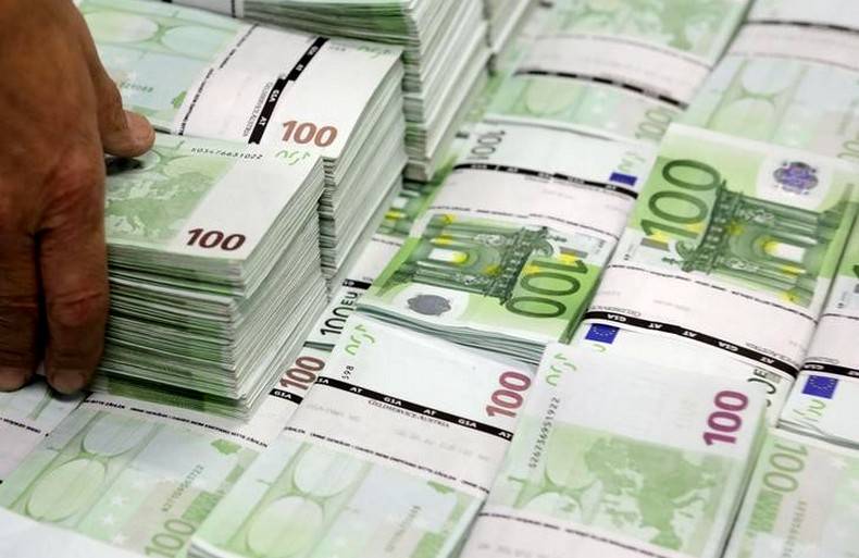 Россияне скупили «токсичной» валюты на рекордную сумму