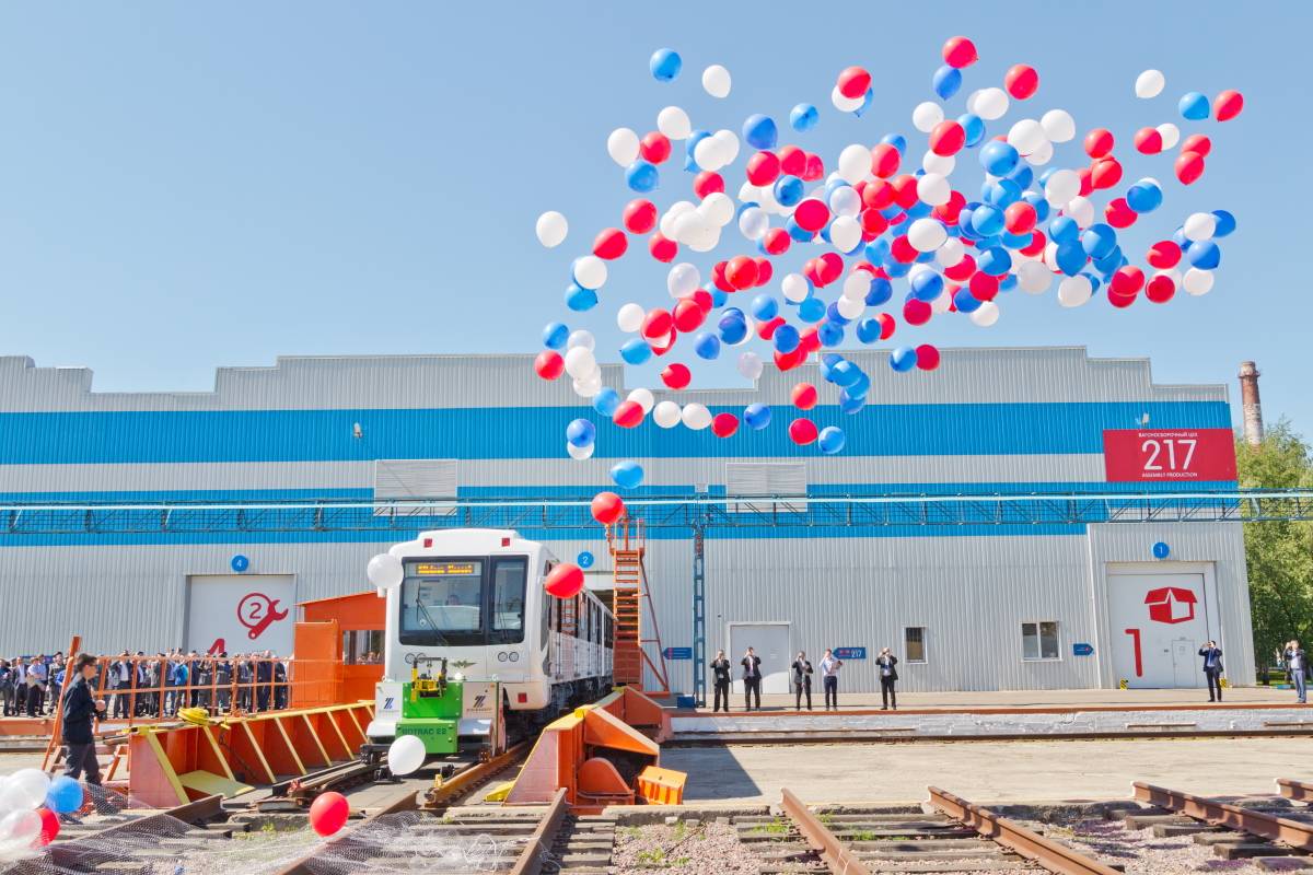 «Метровагонмаш» поставил три новых состава метро в Ташкент