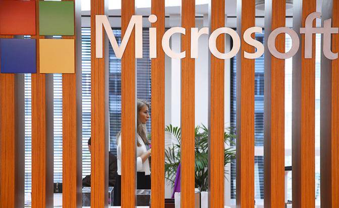 Microsoft вновь просится в Россию, хотя его отсутствие мало кто заметил