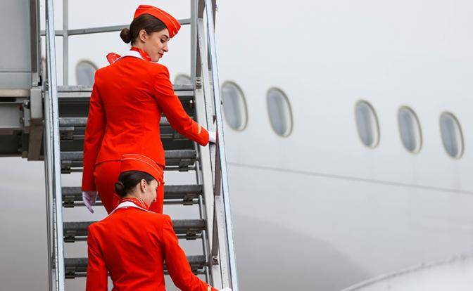 Новая проблема авиации: «Аэрофлот» массово покидают стюардессы
