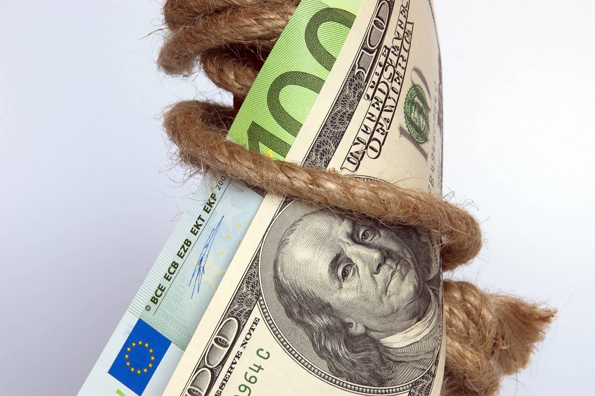 «Сдавайте валюту!»: насколько критичен развод Мосбиржи с Западом?