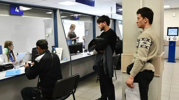 Самозанятость под ударом: Россия берёт мигрантов в железный кулак контроля Самозанятость под ударом: Россия берёт мигрантов в железный кулак контроля