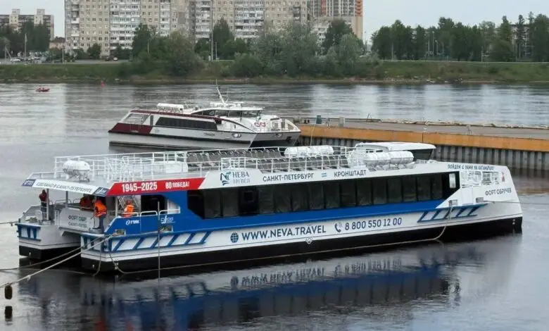 Новая эра транспорта: в Петербурге спустили на воду уникальный катамаран Новая эра транспорта: в Петербурге спустили на воду уникальный катамаран