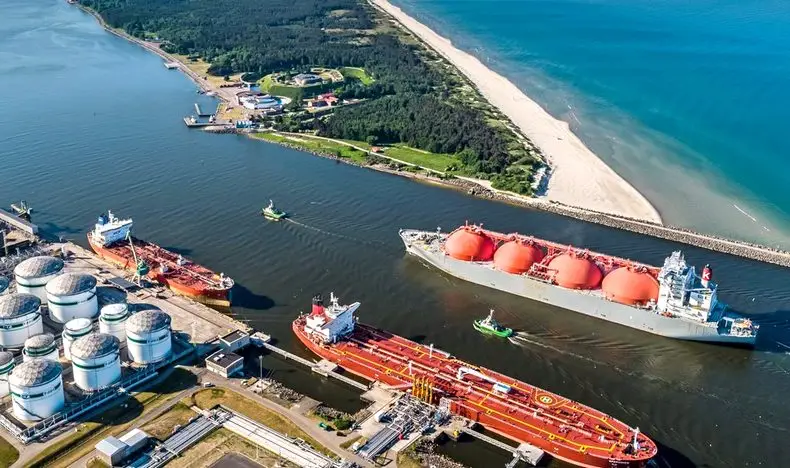 Иностранные газовозы, возившие балтийский СПГ, остались не у дел Иностранные газовозы, возившие балтийский СПГ, остались не у дел