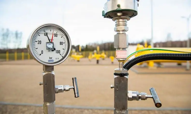 Россия слезет с нефтяной иглы, но попадет в газовую зависимость Россия слезет с нефтяной иглы, но попадет в газовую зависимость