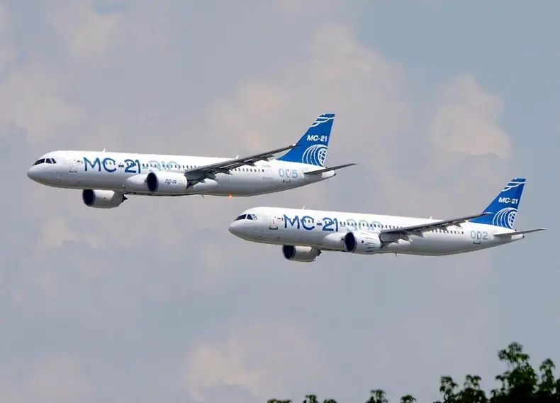 SJ-100 и МС-21 уже в воздухе! Почему снижение бюджета – не приговор? SJ-100 и МС-21 уже в воздухе! Почему снижение бюджета – не приговор?