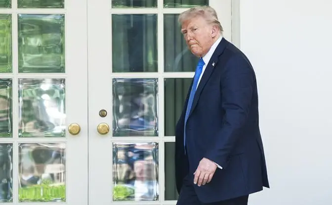 Стремление Трампа «сделать Америку снова великой» может ускорить ее крах Стремление Трампа «сделать Америку снова великой» может ускорить ее крах