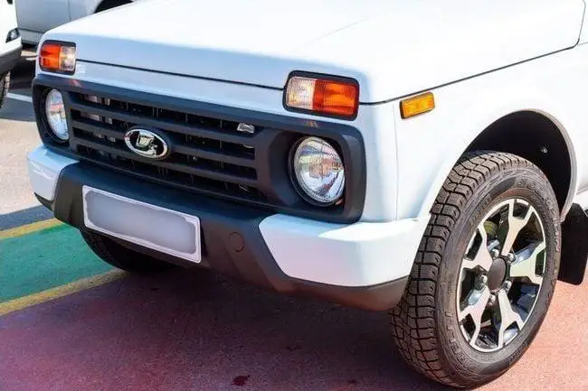 Легенда на экспорт: для Lada Niva нашли неожиданное место сбыта Легенда на экспорт: для Lada Niva нашли неожиданное место сбыта