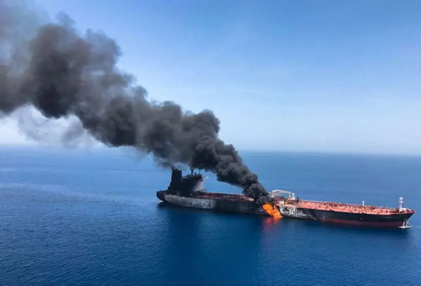 Может ли Иран закрыть Ормузский пролив и чем это грозит рынку нефти? Может ли Иран закрыть Ормузский пролив и чем это грозит рынку нефти?