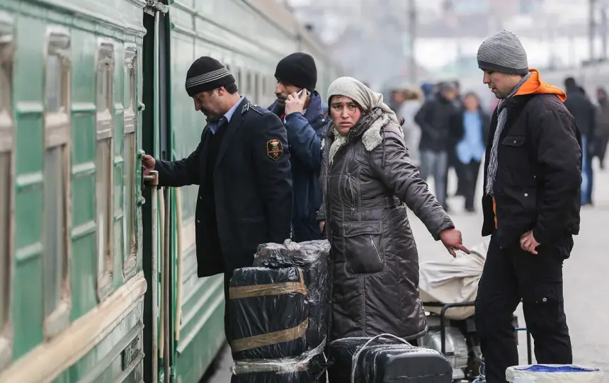 «Рубить сук, на котором сидит экономика»: число мигрантов в РФ резко упало «Рубить сук, на котором сидит экономика»: число мигрантов в РФ резко упало