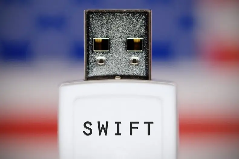 США могут начать торговать с Россией в обход SWIFT США могут начать торговать с Россией в обход SWIFT