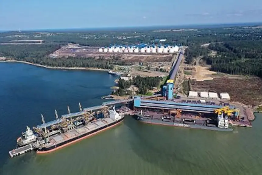 В августе на терминале Port Favor начнется строительство холодильной установки В августе на терминале Port Favor начнется строительство холодильной установки