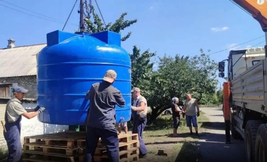 Новая Россия продолжает битвы за воду, электричество и дороги Новая Россия продолжает битвы за воду, электричество и дороги