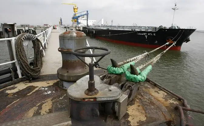 Русская нефть для украинских танков: Россия добывает, Киев покупает Русская нефть для украинских танков: Россия добывает, Киев покупает