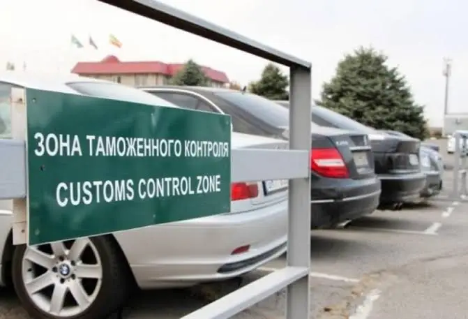 Грозят ли россиянам массовые изъятия автомобилей? Таможня готовит удар Грозят ли россиянам массовые изъятия автомобилей? Таможня готовит удар