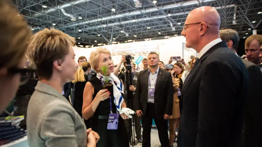 Новая Россия: фабрика саженцев, 100-метровая телевышка и кадровый резерв Новая Россия: фабрика саженцев, 100-метровая телевышка и кадровый резерв