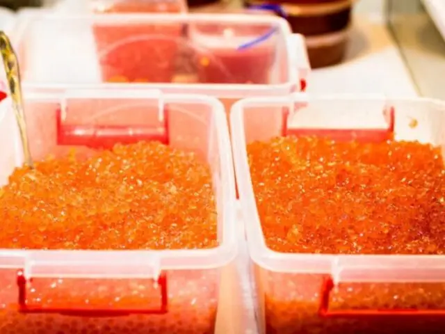 Завал икрой: в РФ рассказали о ценах на деликатес при заполнении рынка