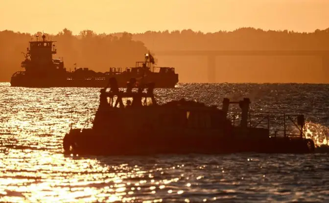 Россия хочет создать 1500 гражданских судов по цене тысячи дешёвых барж