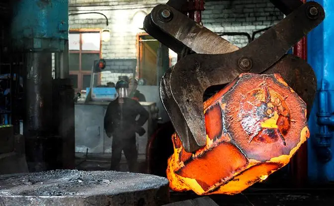 Заказов все меньше, цеха консервируют. Дыры в бюджетах регионов не скрыть