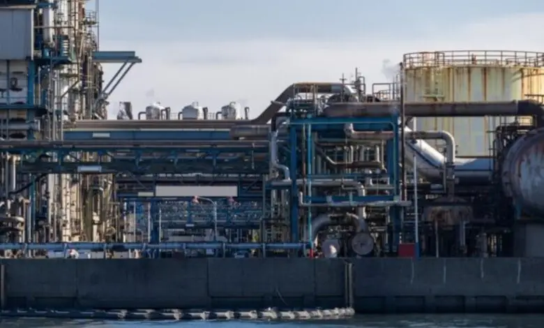 Судьба НПЗ висит на волоске: ФРГ попросила отменить санкции для «Роснефти»