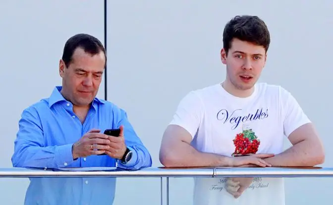 Борьба с коррупцией: Медведев-младший похвалил коммунистов Китая