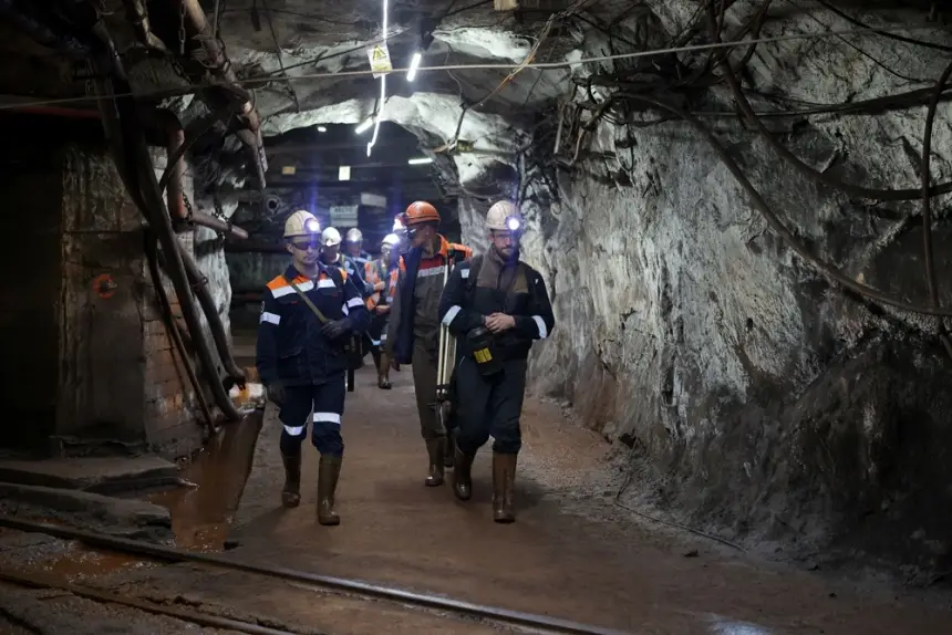 В чем причины ликвидации и консервации части угольных шахт в ДНР