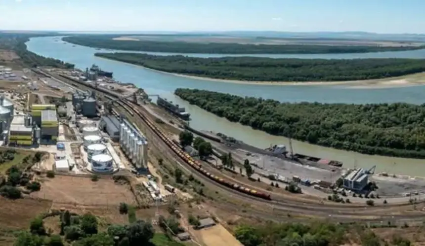 Румыния прикупила единственный молдавский порт в интересах Украины