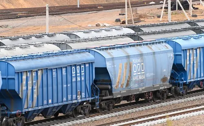 Новый ж/д маршрут: Пашиняна на вокзале в Ереване может ждать что угодно