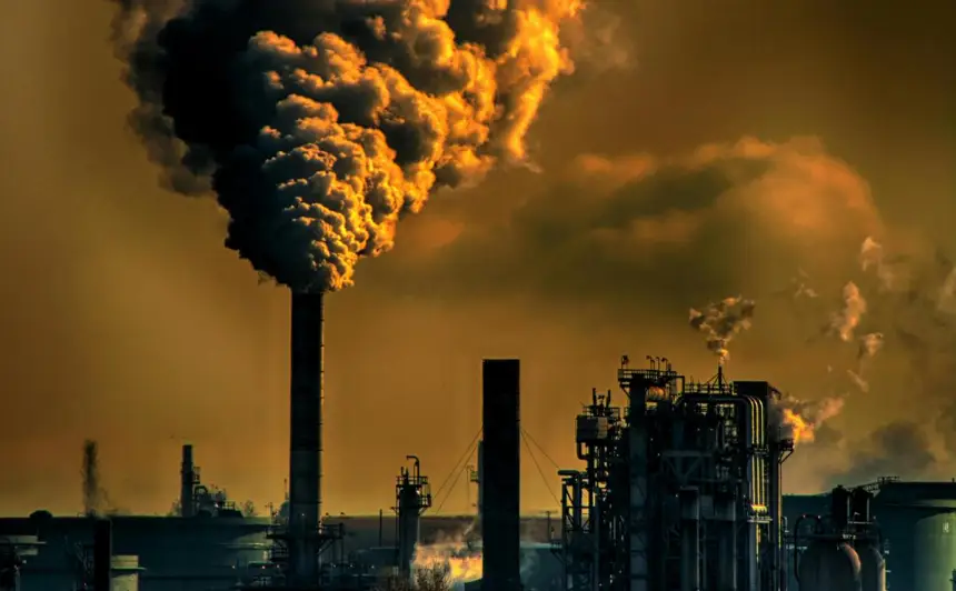 Необычная погода в Китае привела к сильнейшему за 27 лет скачку энергии