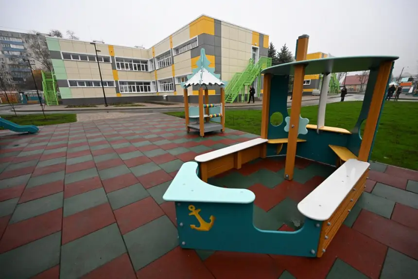 Новая Россия: центры здоровья, линии электропередач, водоводы