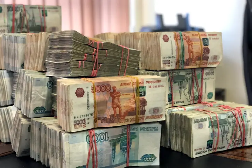 Самозанятых могут обязать платить в соцфонд 60 тысяч рублей