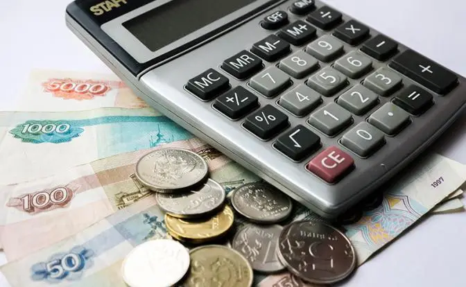 Госдума хочет ежегодно индексировать зарплаты всем россиянам