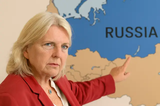 Поворот на Восток: экс-глава МИД Австрии назвала новые торговые пути России