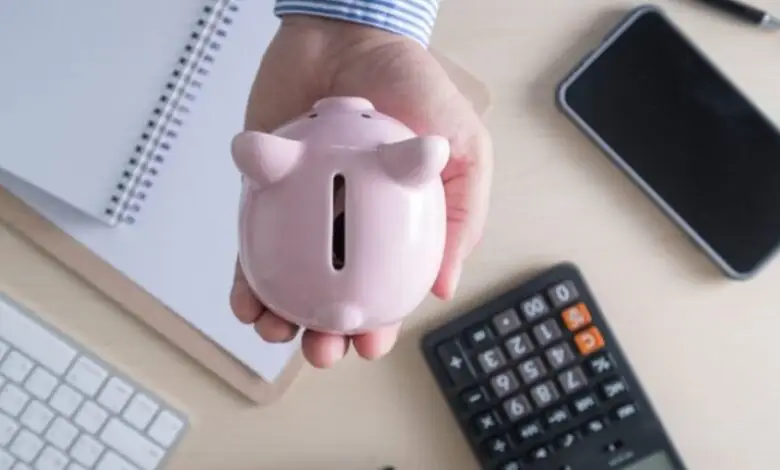 Не до жиру, быть бы живу: россияне включили режим экономии