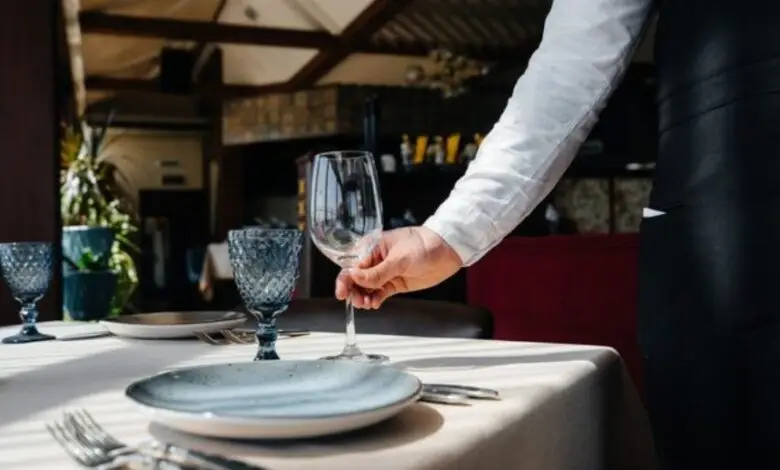 Точки общепита вымирают: рестораны и кафе посыпались без прибыли