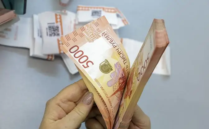 Губернаторам придется резать местные бюджеты