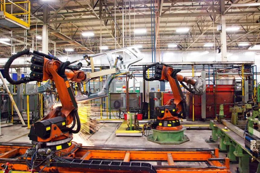 Крупнейший автопроизводитель Европы закрывает заводы, чтобы выжить