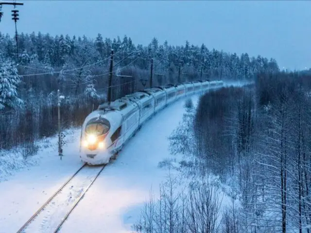 Спасти умирающего гиганта: в РФ предложили неожиданные пути для РЖД