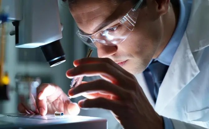 «Бегство мозгов» вместо мозгового штурма: США усилились нашими спецами