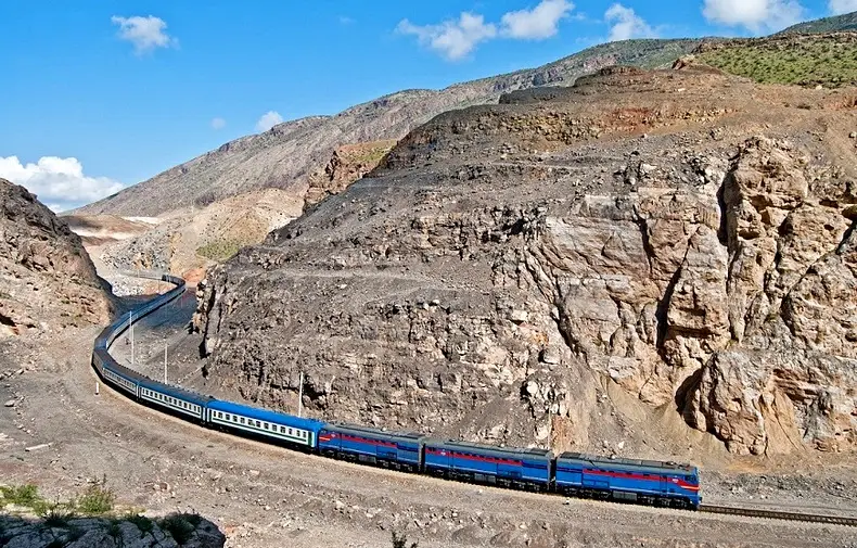 Пашинян просит Россию восстановить железную дорогу у турецкой границы