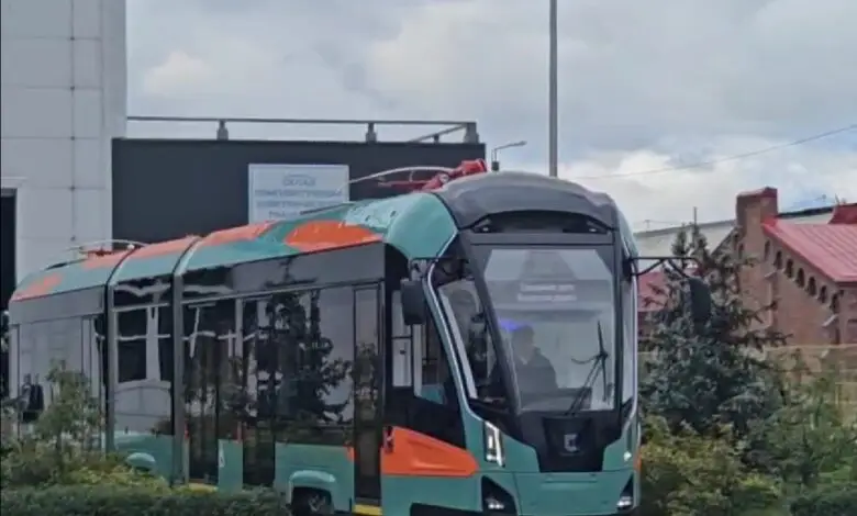 Петербург ускорился: трамвай «Славянка» соединил Шушары и Купчино за минуты