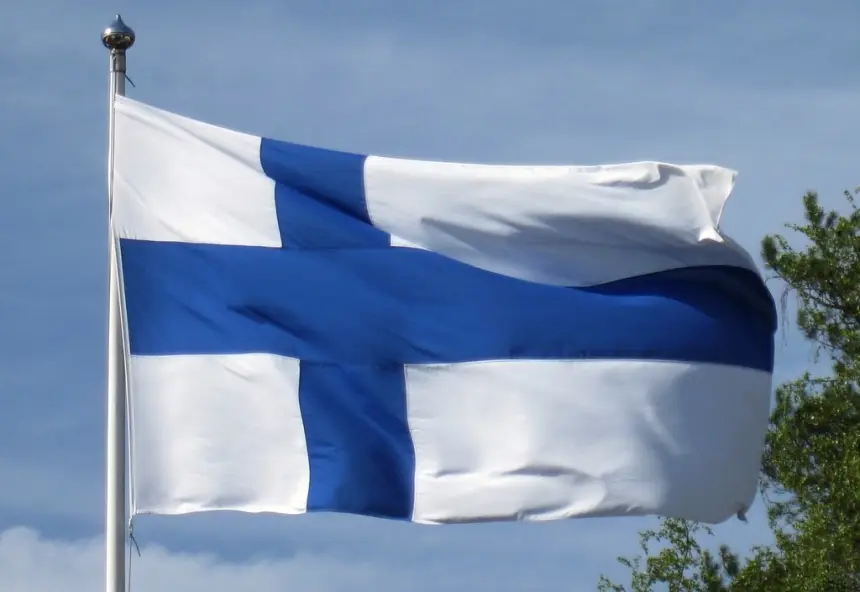 Финляндия банкрот: Хельсинки лишает обездоленных детей бесплатного отдыха