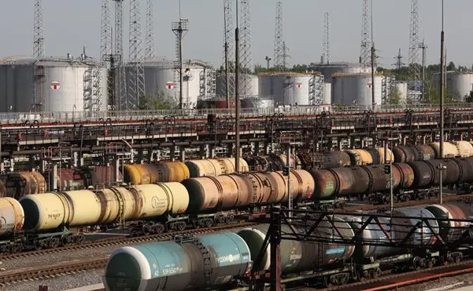 Труба возможностей: НПЗ ждут, когда рекам бензина разрешат течь за границу