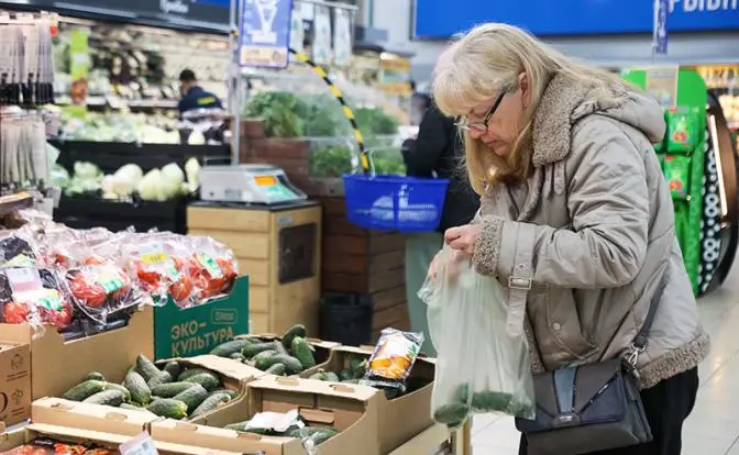 Зимняя реальность России: Огурцы до 1000 за килограмм
