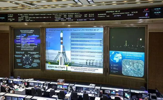 Пока Маск готовится к полету на Марс, «Роскосмос» набирает добровольцев