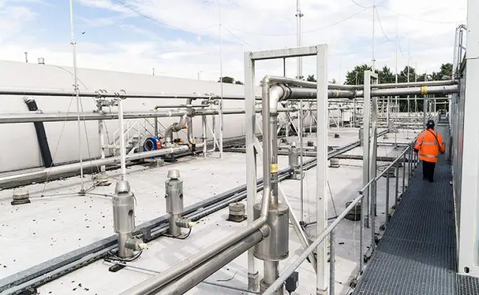 Азербайджан, США — плюс, «Газпром» — минус: чужой СПГ полез в Европу